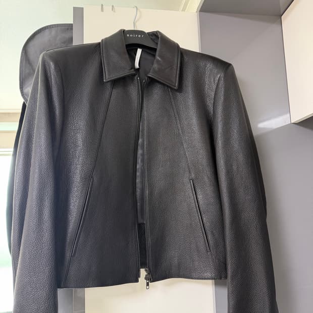 노이어 슈렁큰 레더 판매합니다