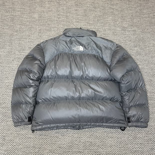 [100] 노스페이스 센터로고 그레이 700 눕시 패딩