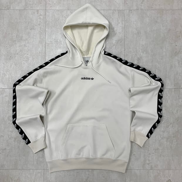 아디다스 클로버스트랩 맨투맨#756