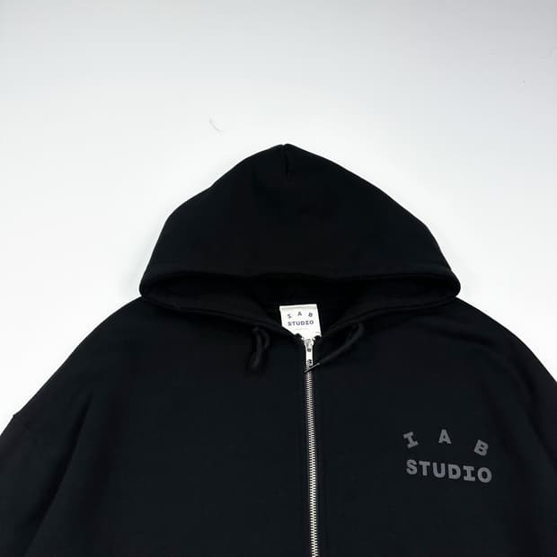 아이앱스튜디오 x JTBC 블랙 후드집업 (L)