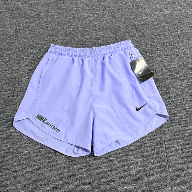 나이키 드라이핏 러닝 쇼츠 새상품