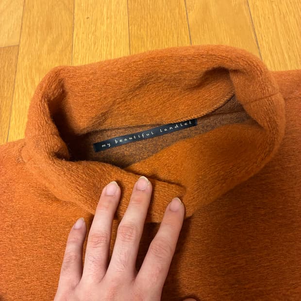 마이뷰티풀 런드렛 아방가르드 터틀넥 100