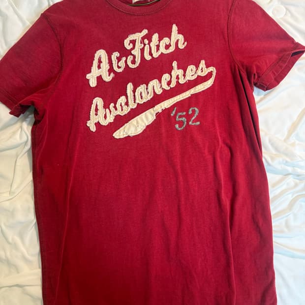 빈티지 A&Fitch 아발란체 52 버건디 자수 반팔티 아베크롬비