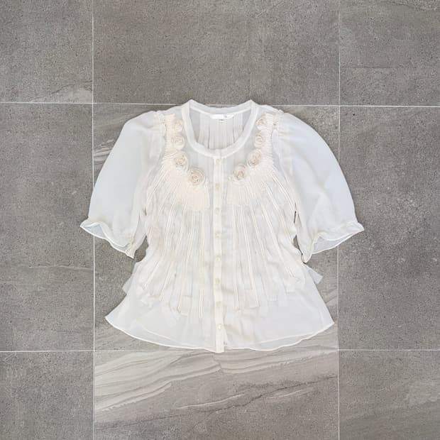 G-cut ivory draped flower silk sheer bl