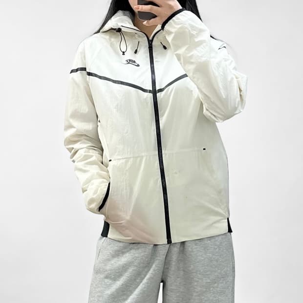 나이키 화이트 윈드러너 후드 바람막이 자켓