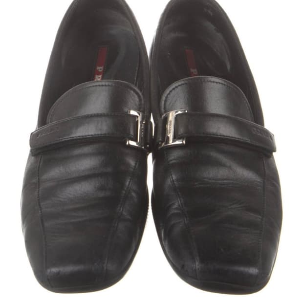 프라다 스포츠 버클 로퍼 스니커즈