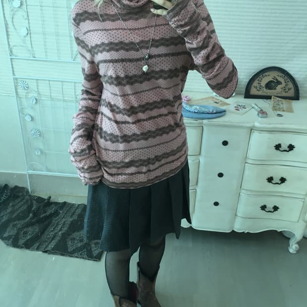 핑크 브라운 스트라이프 앤틱 풀오버