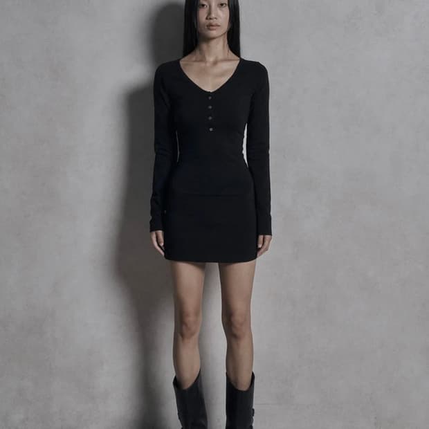 보헤미안서울 V - NECK BUTTON DRESS