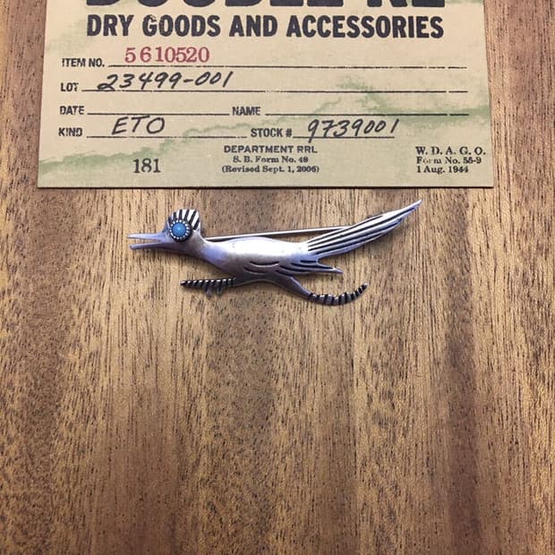 RRL 로드러너 핀 브로치