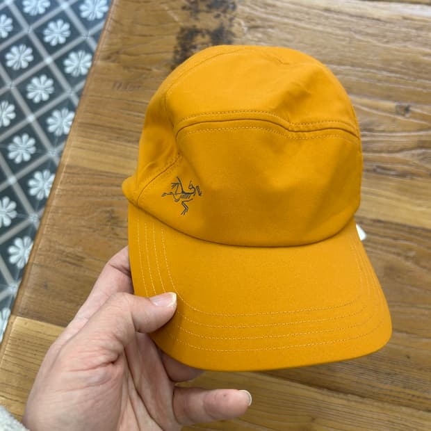 아크테릭스 ELAHO 캡 