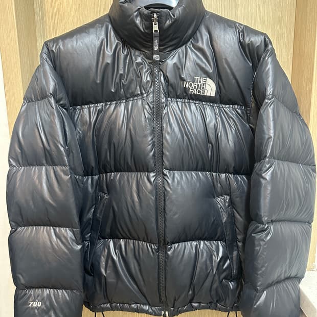 노스페이스 유광 눕시 700다운 패딩