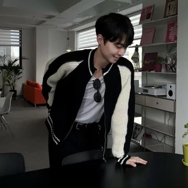 니트 하찌 집업 크롭 숏 블루종 나그랑 가디건 블랙 화이트 아이보리