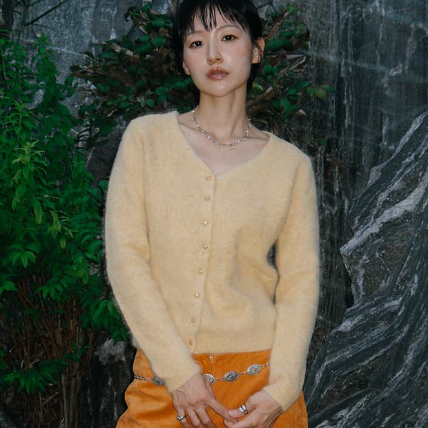Nice claup angora cardigan