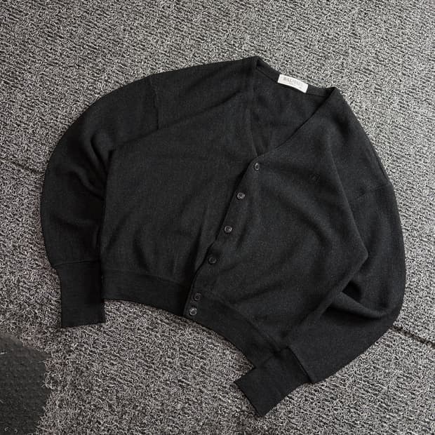 90s 발망 자수로고 아카이브 미니멀 가디건 3926