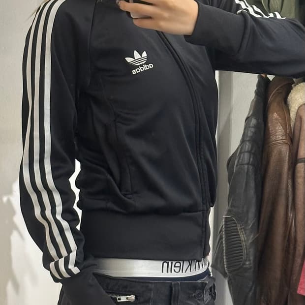 아디다스 adidas 블랙 트랙탑 져지