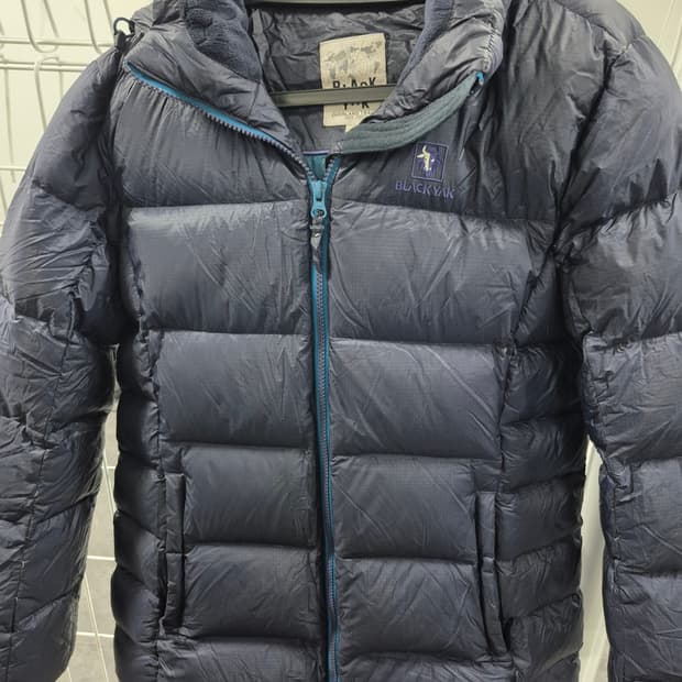 블랙야크 정품 여성 구스 패딩 100 사이즈 팝니다