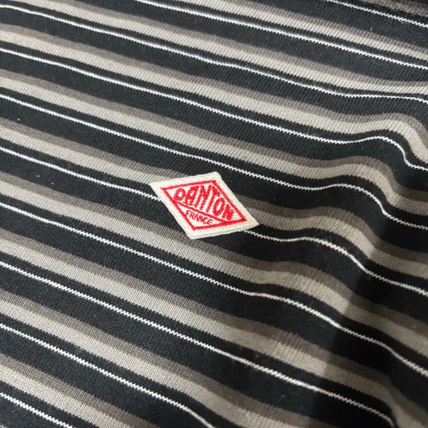 단톤 스트라이프 롱슬리브