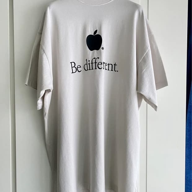 발렌시아가 be different 애플 반팔 size 1