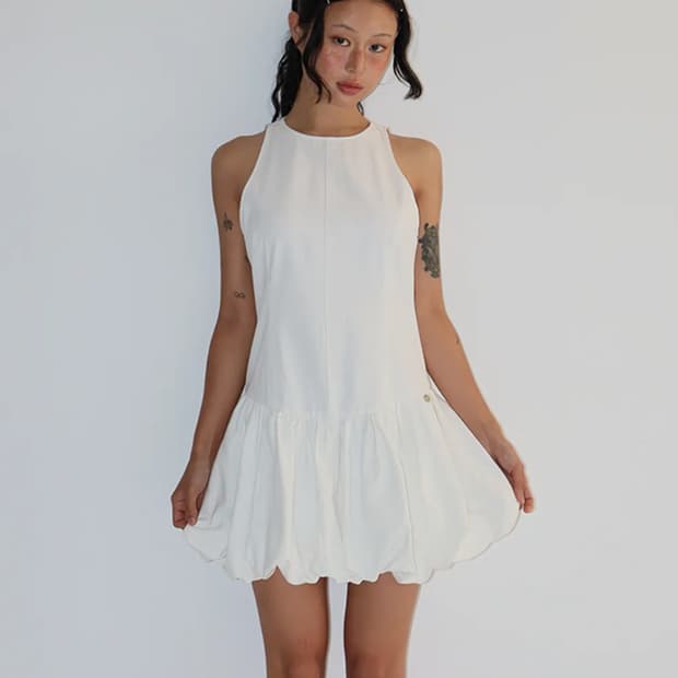 PUMPKIN SLEEVELESS DENIM DRESS WHITE 시눈