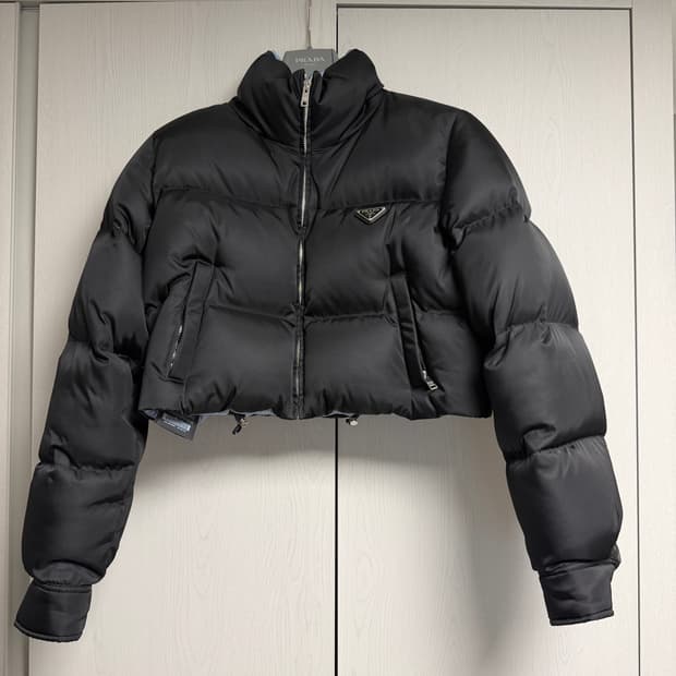 [42] 프라다 리나일론 크롭 패딩