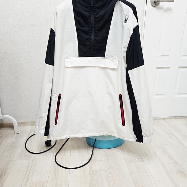 (105~110)XL ☆초대장급☆ 스파이더 아노락 [흰검] 바람막이
