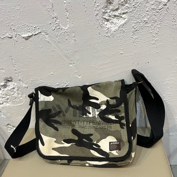 아비렉스 카모플라쥬 메신저 크로스백