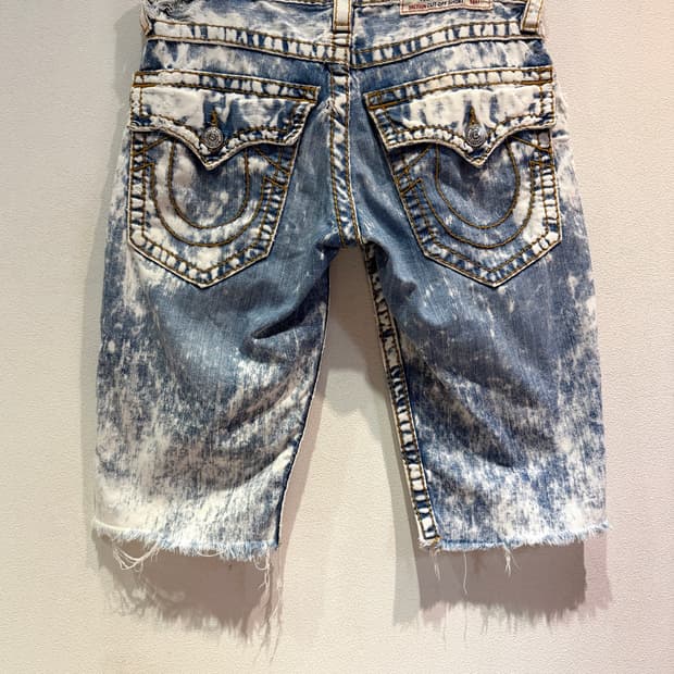 True Religion Washed Denim Shorts(30.5)