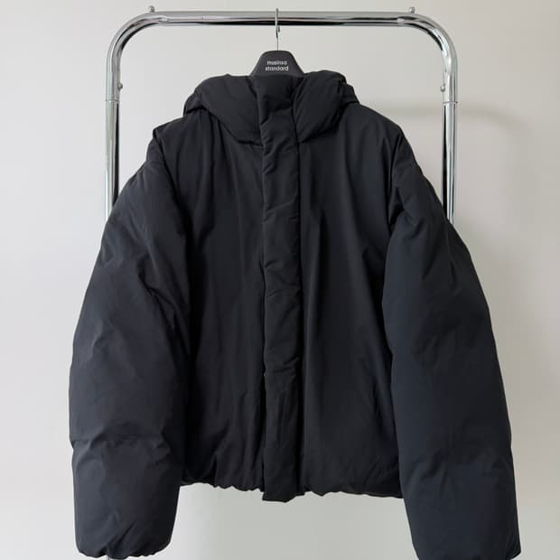 무신사스탠다드 미니멀 후디드 패딩