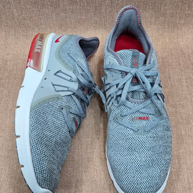 나이키 265mm- 에어 맥스 시퀀스 3 회색 및 빨간색 스니커즈