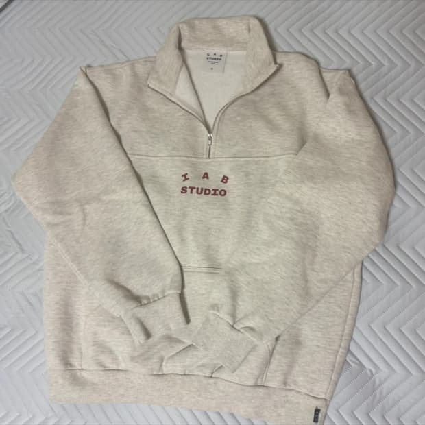 IAB Studio 아이앱 오트밀 하프집업 M