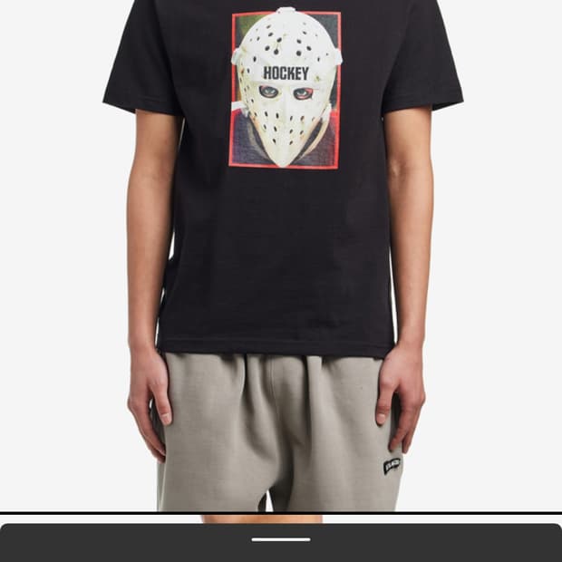 Hockey war on ice tee 사이즈 S