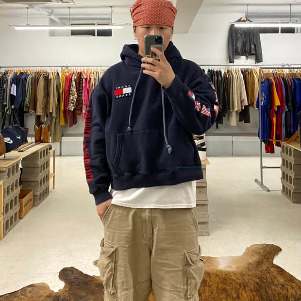 TOMMY HILFIGER flag hood t-shirts