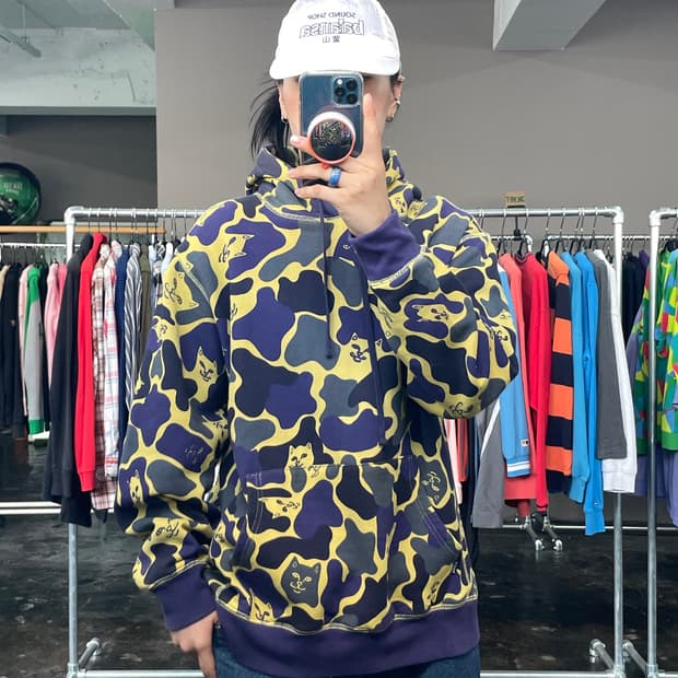 RIPNDIP 고양이 카모 패턴 후드 티셔츠