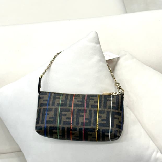 펜디 주카 스프라이트 체인 숄더백 (정품)