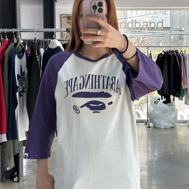 베이프 스펠로고 래글런 티셔츠 퍼플