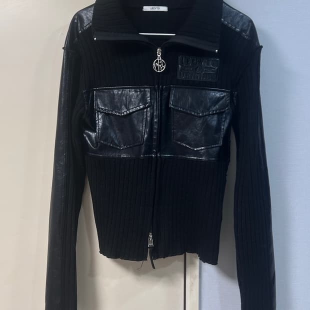 lecyto Fabric Mix Neck Zip Up_[Black]