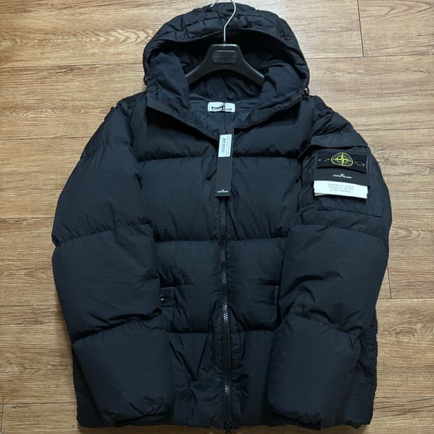 스톤아일랜드 22fw 크링클랩스 패딩 블랙 L