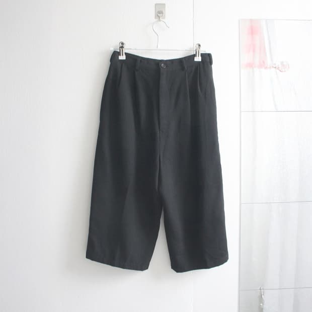 y’s multi tuck crop wool pants