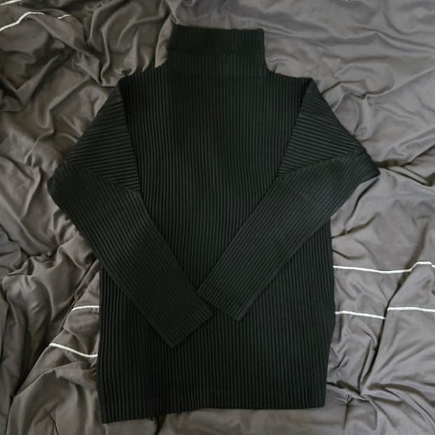 옴므플리세 터틀넥