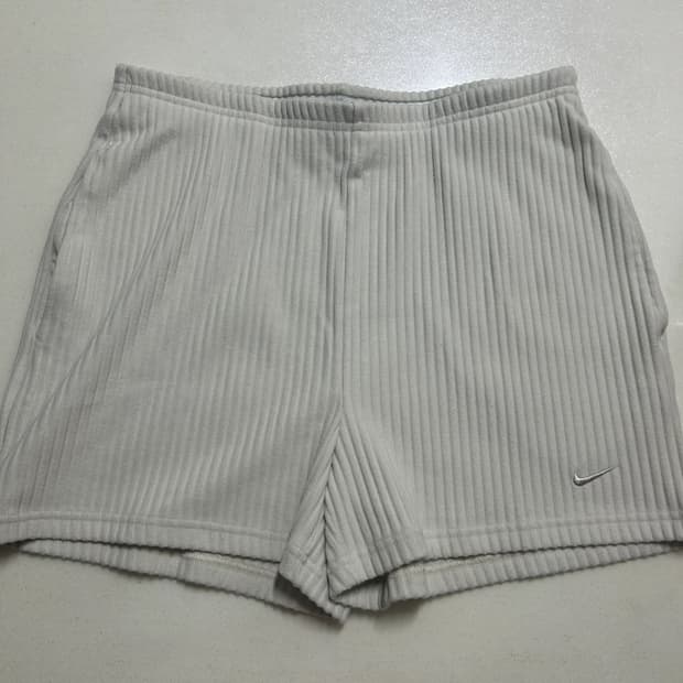 나이키 코듀로이 반바지 (새상품)