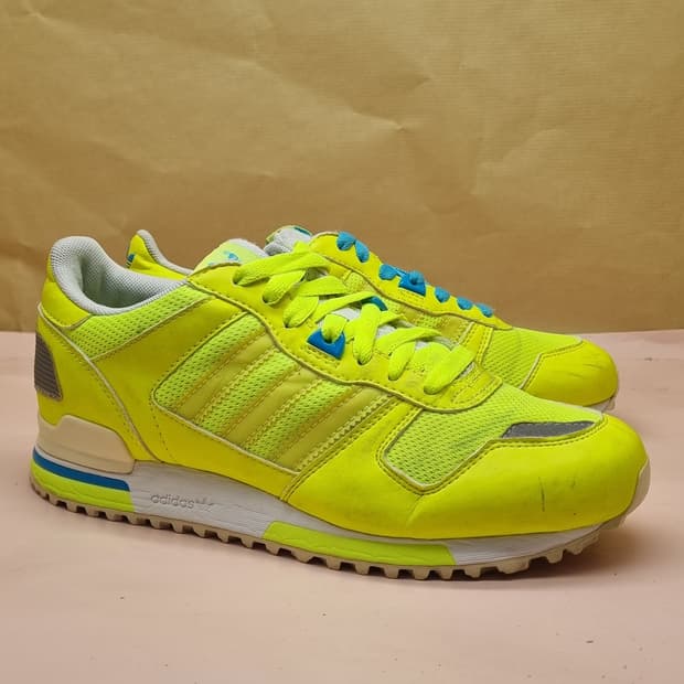 아디다스 ZX700  여성운동화235