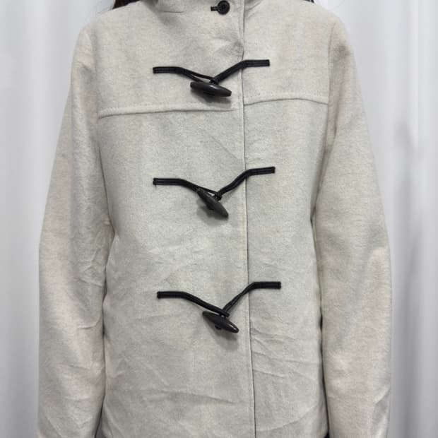 kiyoko takase white hood duffle coat