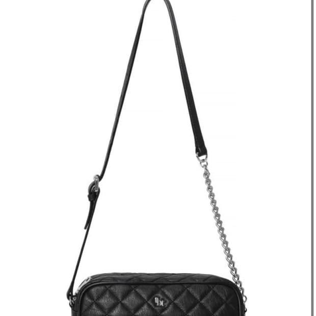 쓰리타임즈 카메라백 블랙 구해요 🥹