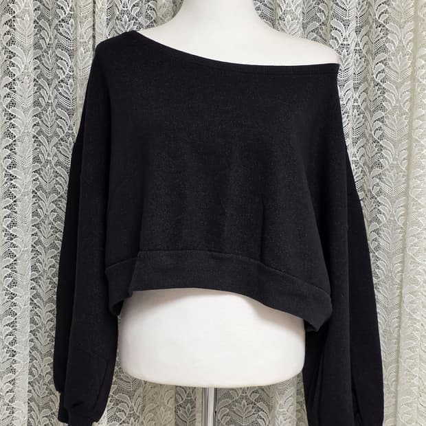 새상품) 쓰리타임즈(쓰탐) 글리터 크롭 맨투맨 & 조거 셋업