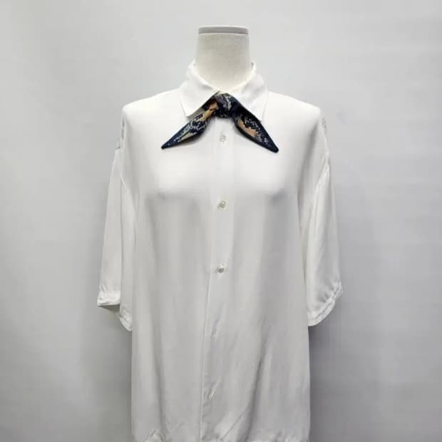 산드로 화이트 블라우스77