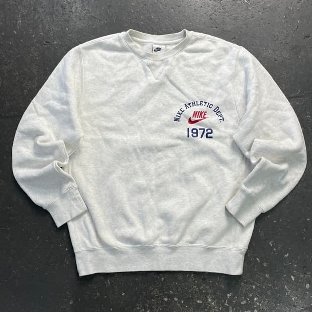 100 나이키 맨투맨