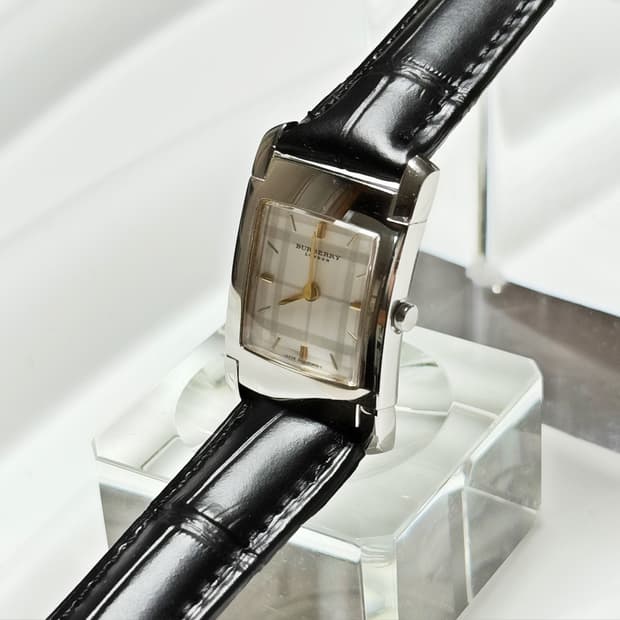 빈티지 Burberry 버버리 런던 빈티지 시그니처 체크 탱크 워치
