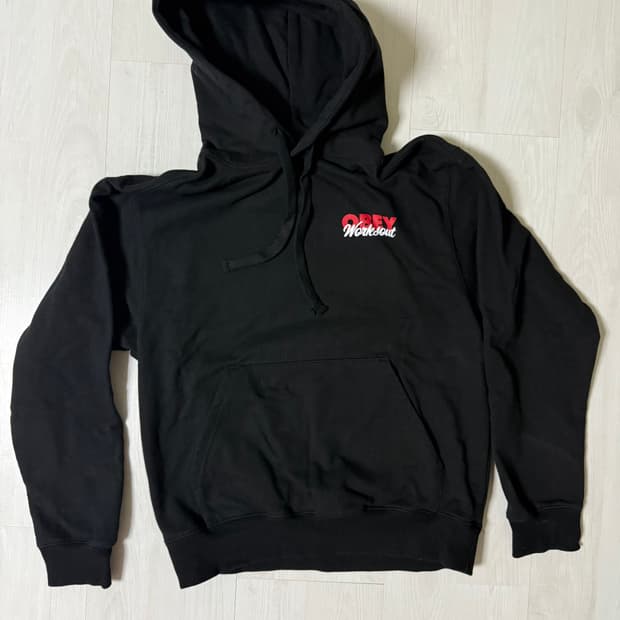 오베이 웍스아웃 20주년 콜라보 후드티