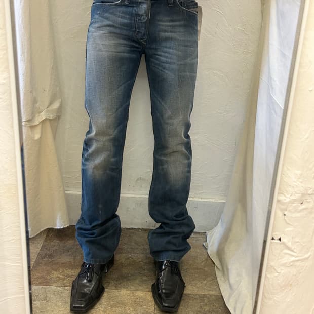 DIESEL 새상품 viker r box