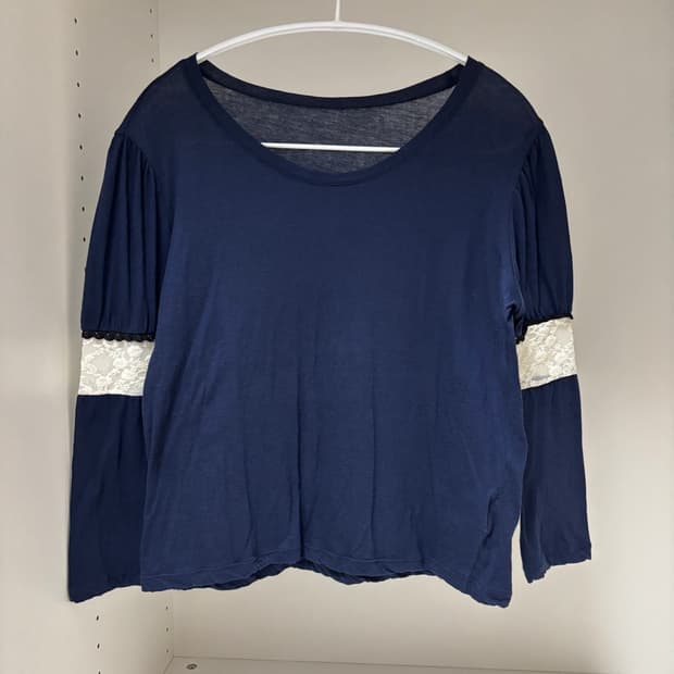 faerie 샵페어리 퍼프 레이스 트리밍 탑 네이비 남색 모리걸